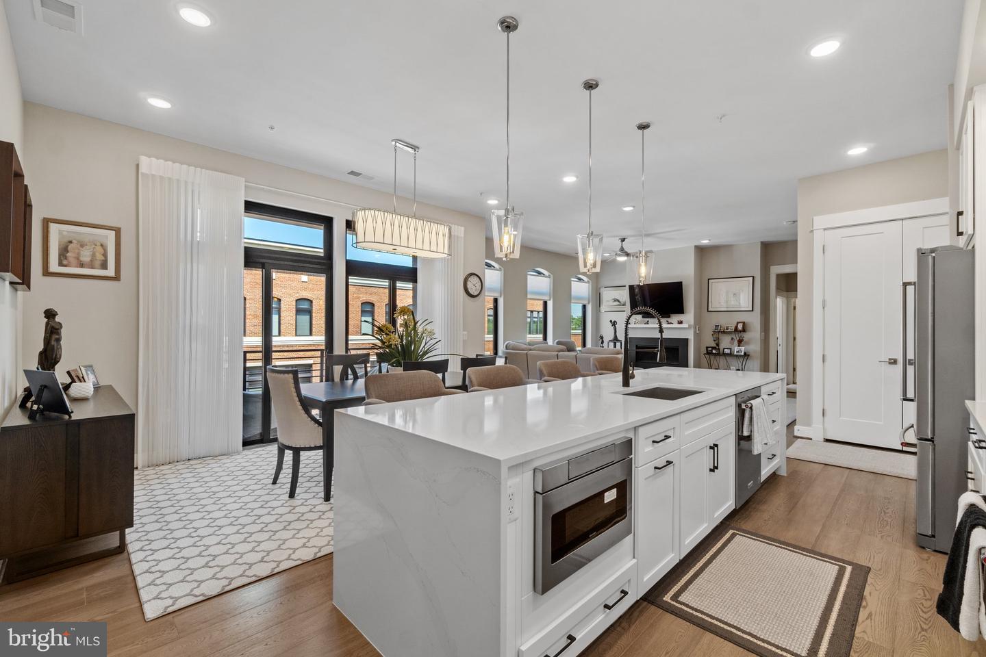 5 STATIONMASTER ST SE #400, LEESBURG, Virginia 20175, 2 Bedrooms Bedrooms, ,2 BathroomsBathrooms,Residential,For sale,5 STATIONMASTER ST SE #400,VALO2117286 MLS # VALO2117286