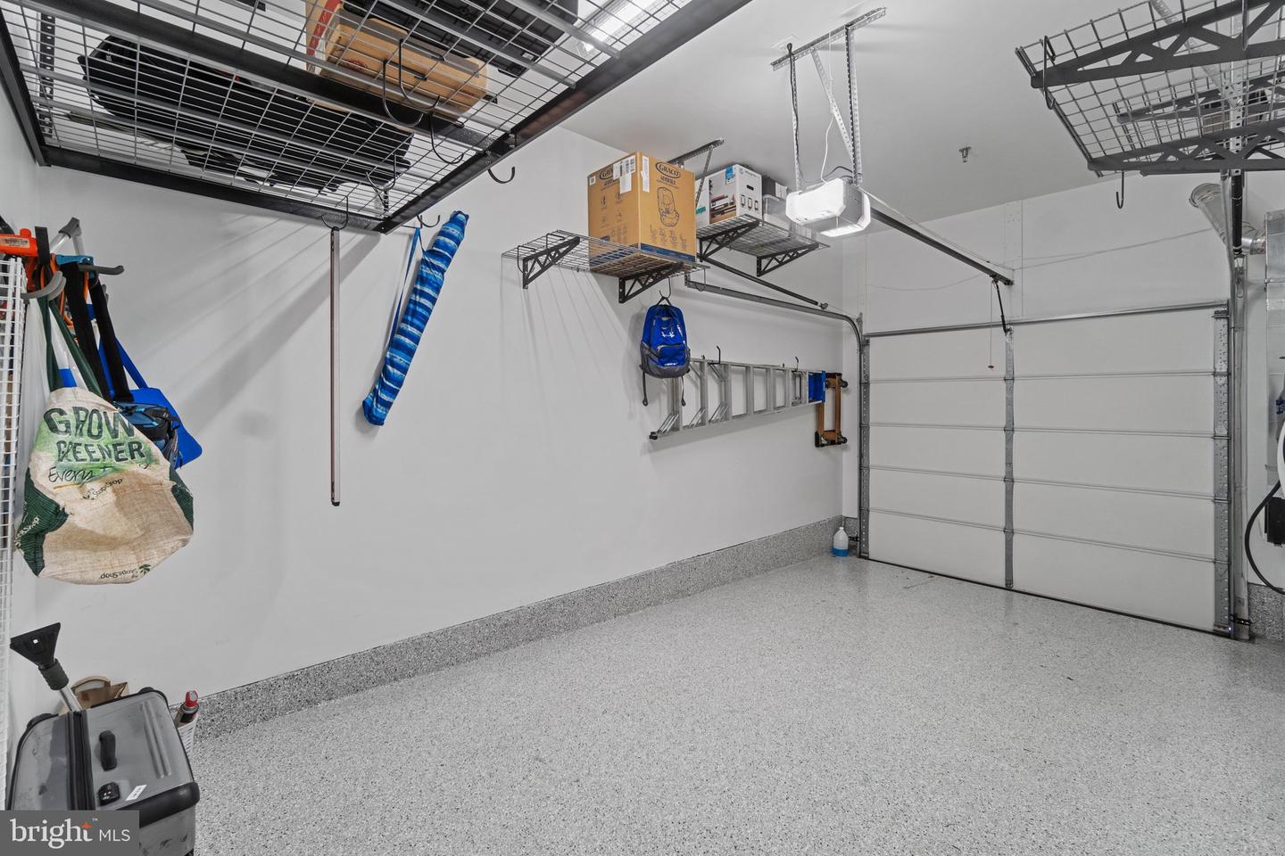 5 STATIONMASTER ST SE #400, LEESBURG, Virginia 20175, 2 Bedrooms Bedrooms, ,2 BathroomsBathrooms,Residential,For sale,5 STATIONMASTER ST SE #400,VALO2117286 MLS # VALO2117286