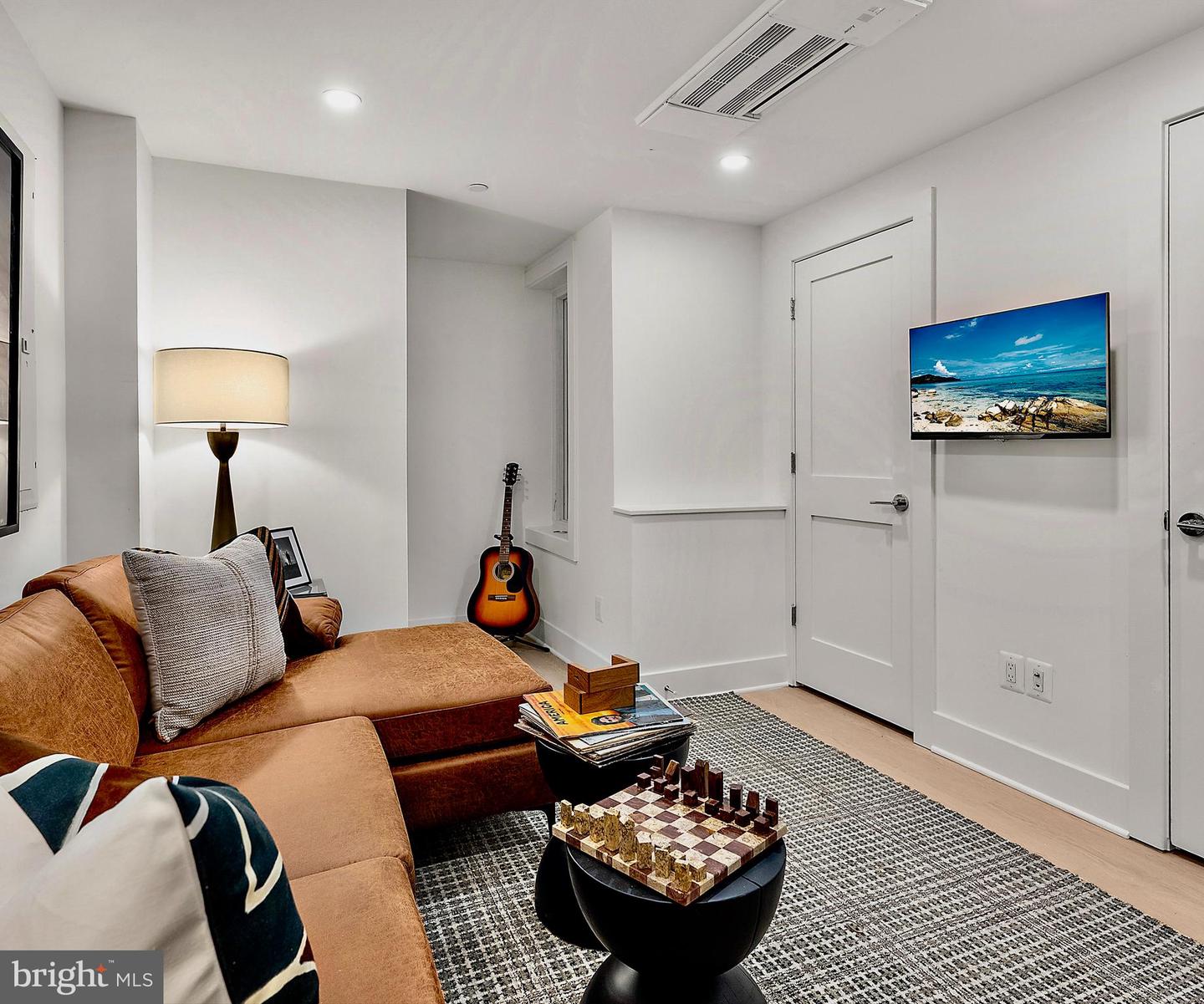 1235 W ST NW #B, WASHINGTON, District Of Columbia 20009, 2 Bedrooms Bedrooms, ,2 BathroomsBathrooms,Residential,For sale,1235 W ST NW #B,DCDC2248786 MLS # DCDC2248786