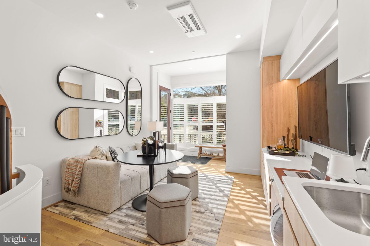 1235 W ST NW #B, WASHINGTON, District Of Columbia 20009, 2 Bedrooms Bedrooms, ,2 BathroomsBathrooms,Residential,For sale,1235 W ST NW #B,DCDC2248786 MLS # DCDC2248786