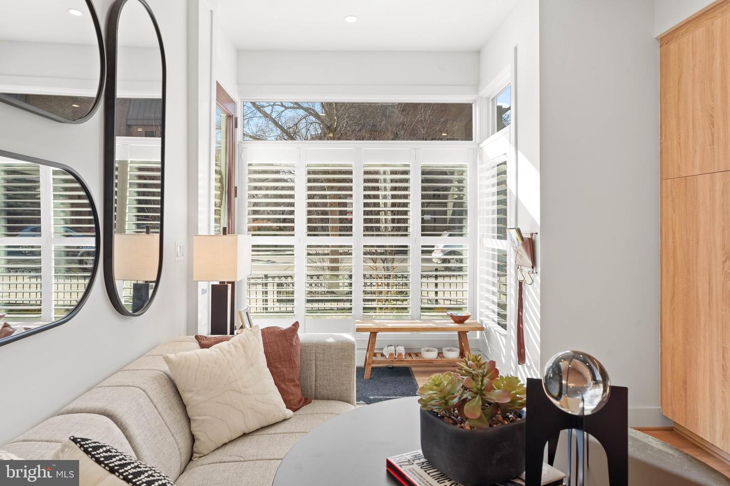 1235 W ST NW #B, WASHINGTON, District Of Columbia 20009, 2 Bedrooms Bedrooms, ,2 BathroomsBathrooms,Residential,For sale,1235 W ST NW #B,DCDC2248786 MLS # DCDC2248786