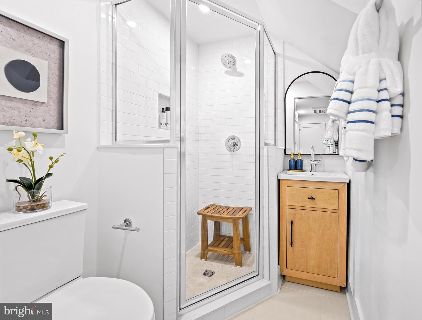 1235 W ST NW #E, WASHINGTON, District Of Columbia 20009, 1 Bedroom Bedrooms, ,1 BathroomBathrooms,Residential,For sale,1235 W ST NW #E,DCDC2248792 MLS # DCDC2248792