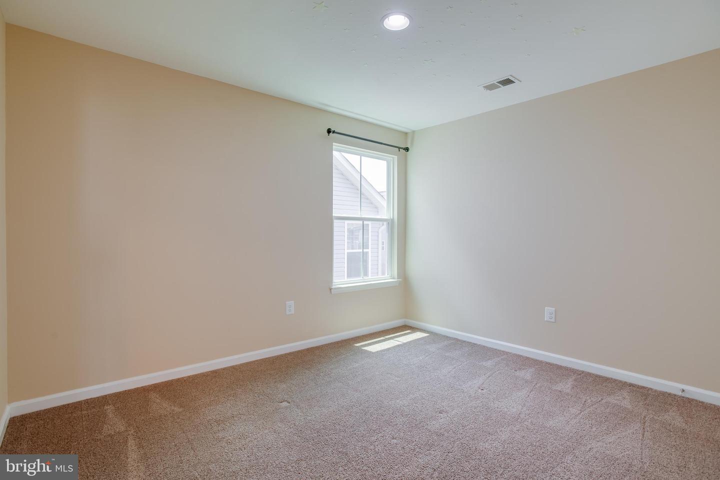 2032 MAGNOLIA CIR, CULPEPER, Virginia 22701, 5 Bedrooms Bedrooms, ,2 BathroomsBathrooms,Residential,For sale,2032 MAGNOLIA CIR,VACU2012840 MLS # VACU2012840