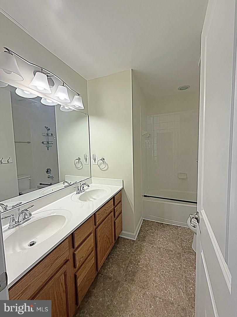 2032 MAGNOLIA CIR, CULPEPER, Virginia 22701, 5 Bedrooms Bedrooms, ,2 BathroomsBathrooms,Residential,For sale,2032 MAGNOLIA CIR,VACU2012840 MLS # VACU2012840