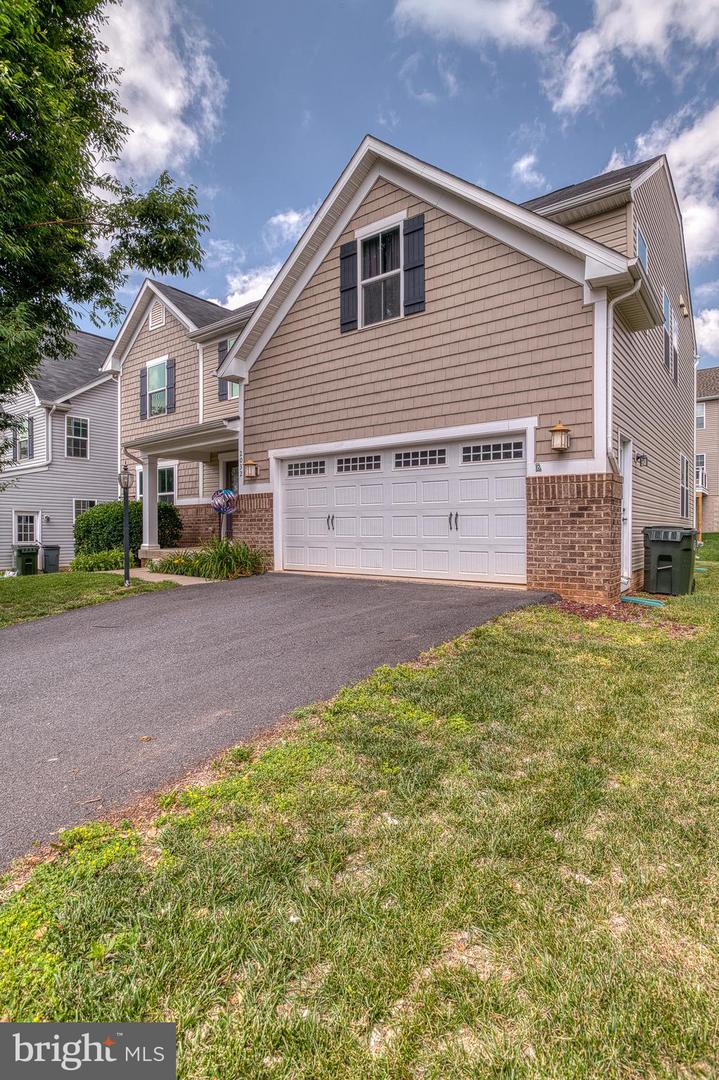 2032 MAGNOLIA CIR, CULPEPER, Virginia 22701, 5 Bedrooms Bedrooms, ,2 BathroomsBathrooms,Residential,For sale,2032 MAGNOLIA CIR,VACU2012840 MLS # VACU2012840