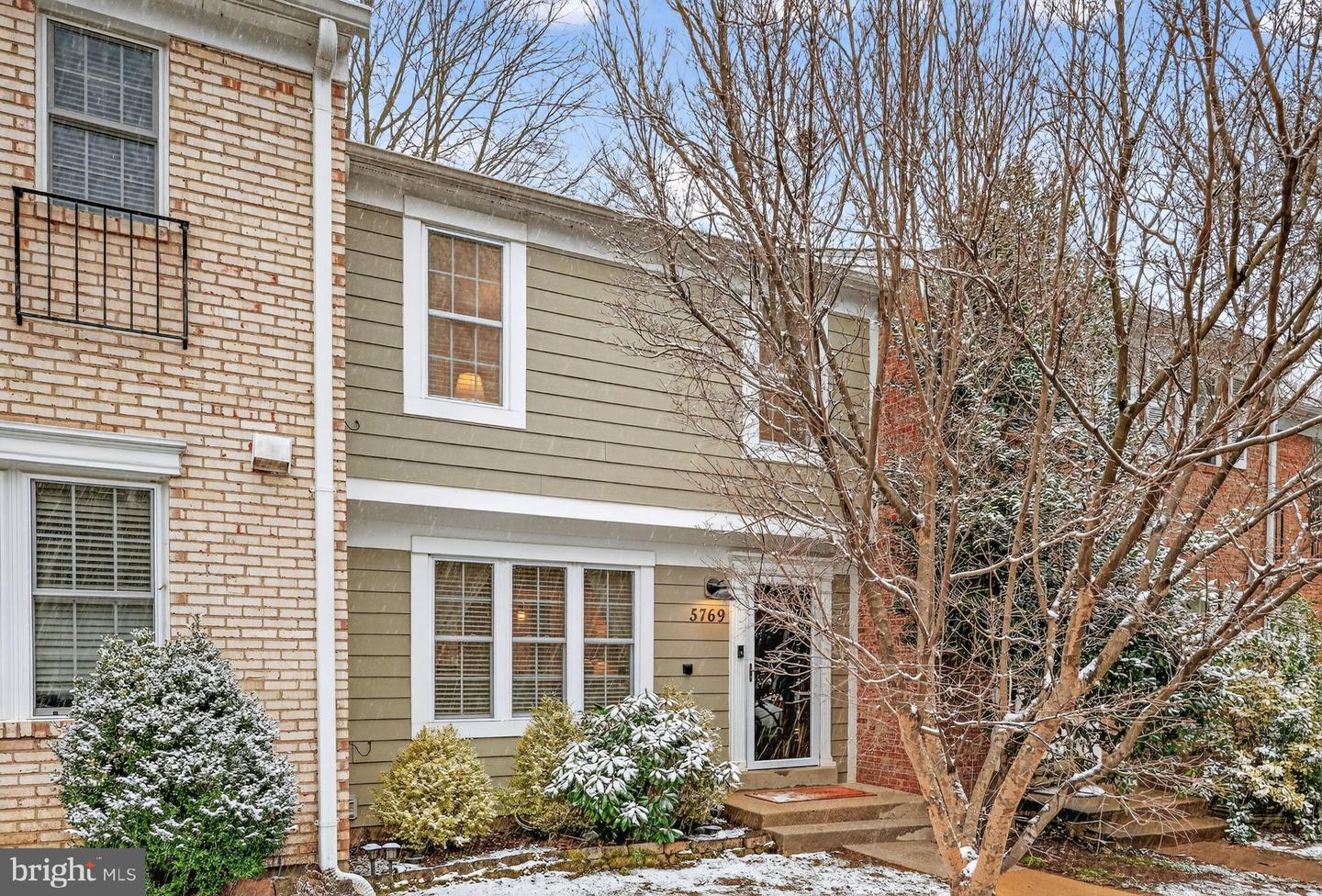 5769 HERITAGE HILL DR, ALEXANDRIA, Virginia 22310, 3 Bedrooms Bedrooms, ,2 BathroomsBathrooms,Residential,For sale,5769 HERITAGE HILL DR,VAFX2293966 MLS # VAFX2293966