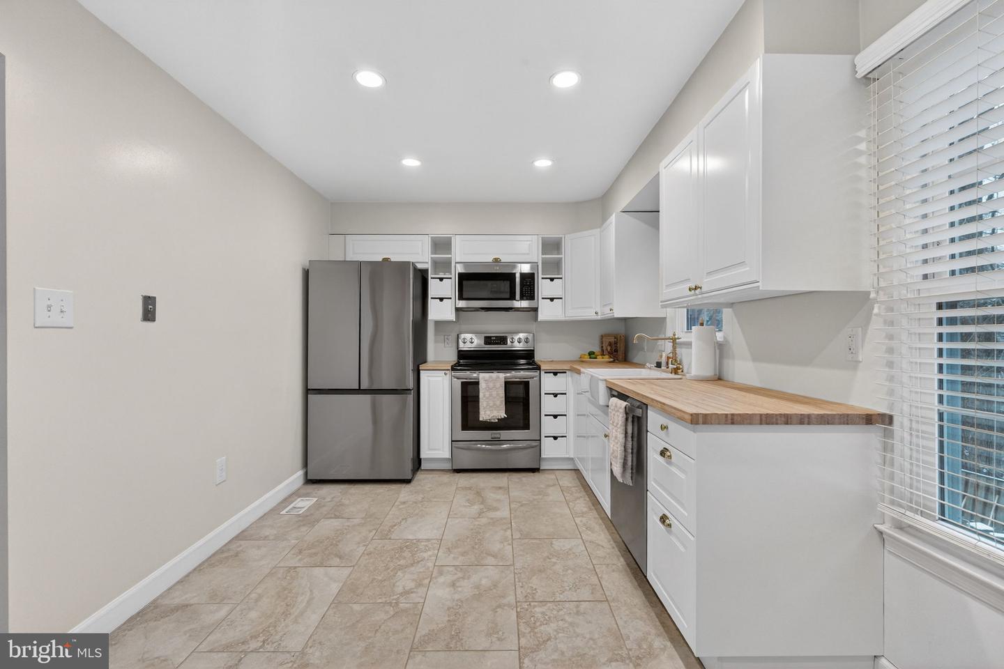 5769 HERITAGE HILL DR, ALEXANDRIA, Virginia 22310, 3 Bedrooms Bedrooms, ,2 BathroomsBathrooms,Residential,For sale,5769 HERITAGE HILL DR,VAFX2293966 MLS # VAFX2293966