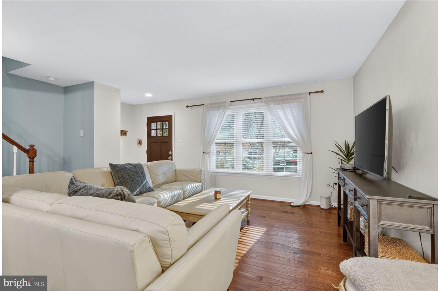 5769 HERITAGE HILL DR, ALEXANDRIA, Virginia 22310, 3 Bedrooms Bedrooms, ,2 BathroomsBathrooms,Residential,For sale,5769 HERITAGE HILL DR,VAFX2293966 MLS # VAFX2293966