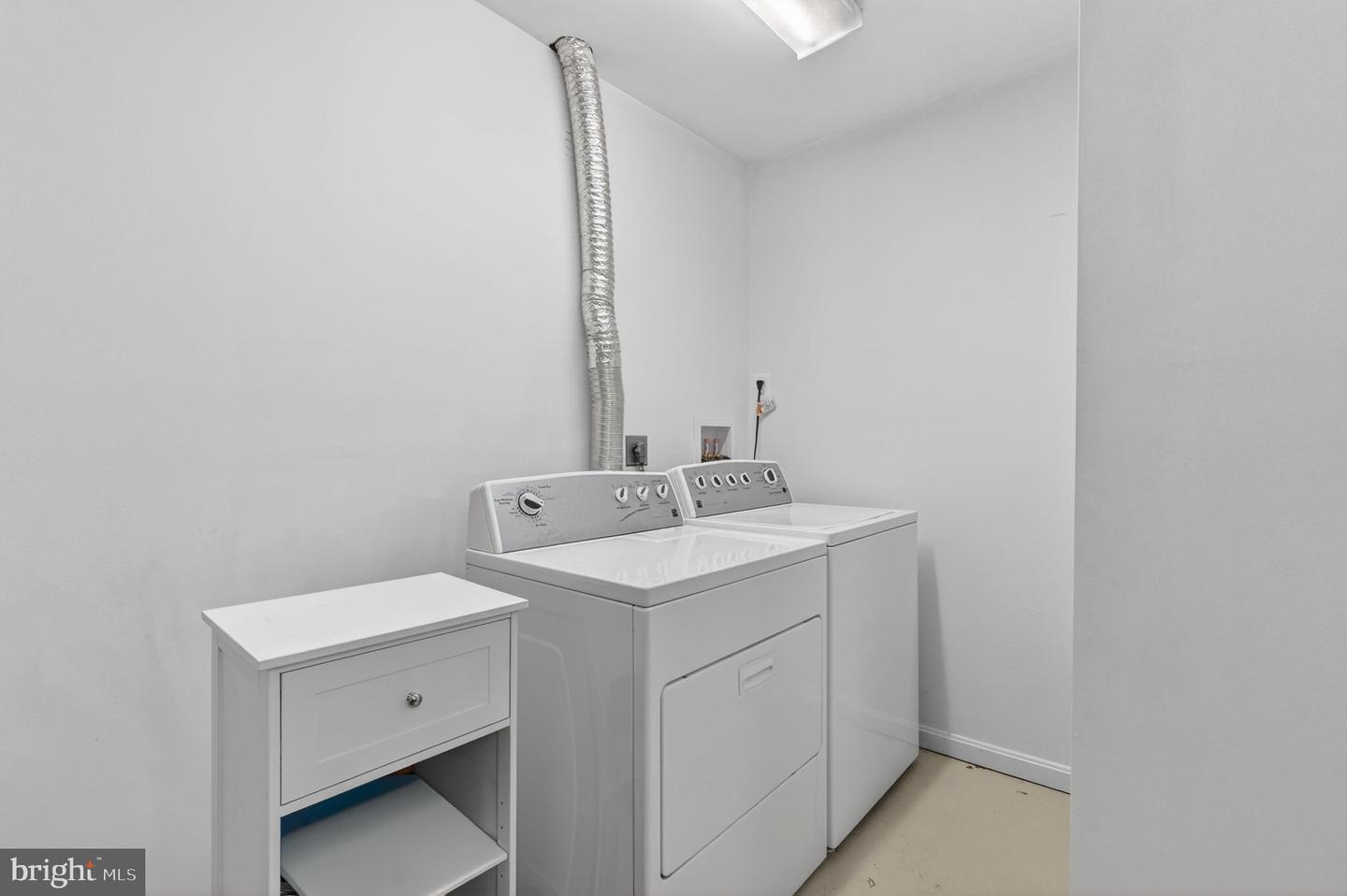 5769 HERITAGE HILL DR, ALEXANDRIA, Virginia 22310, 3 Bedrooms Bedrooms, ,2 BathroomsBathrooms,Residential,For sale,5769 HERITAGE HILL DR,VAFX2293966 MLS # VAFX2293966