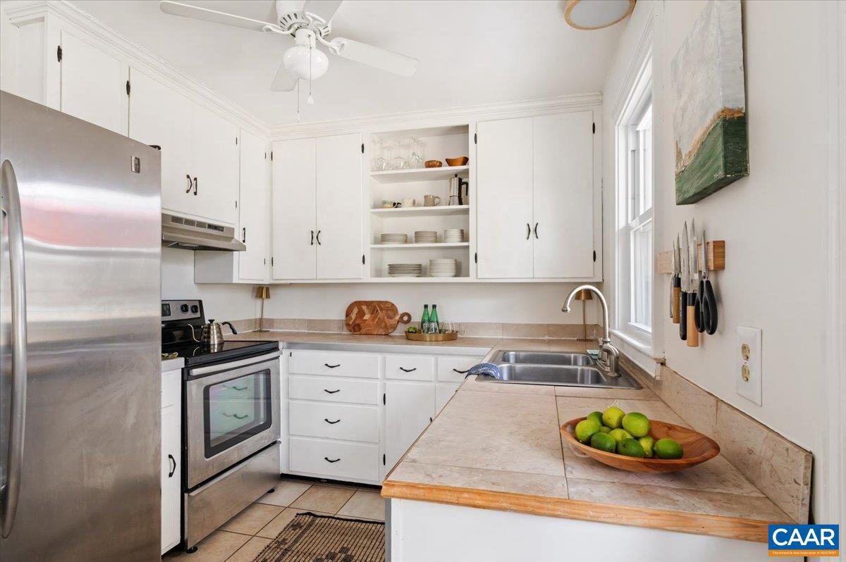 119 STRIBLING AVE, CHARLOTTESVILLE, Virginia 22901, 4 Bedrooms Bedrooms, ,2 BathroomsBathrooms,Residential,For sale,119 STRIBLING AVE,673932 MLS # 673932