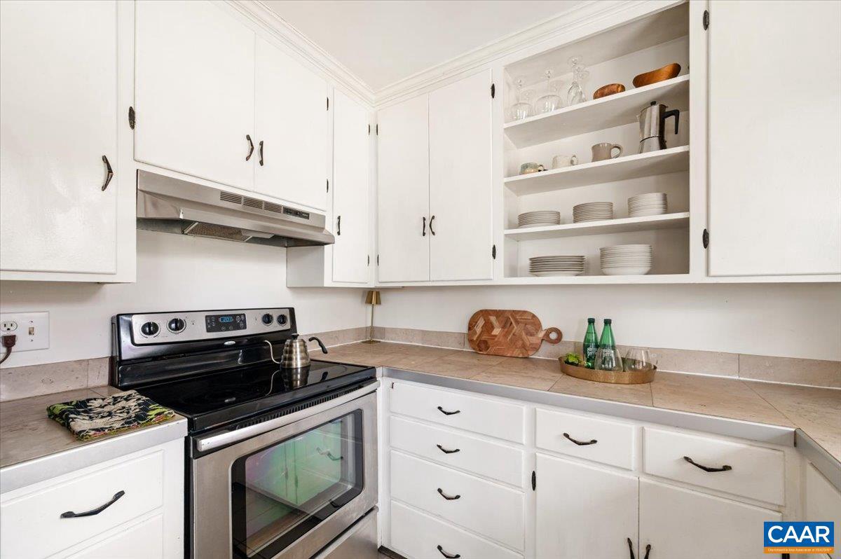 119 STRIBLING AVE, CHARLOTTESVILLE, Virginia 22901, 4 Bedrooms Bedrooms, ,2 BathroomsBathrooms,Residential,For sale,119 STRIBLING AVE,673932 MLS # 673932