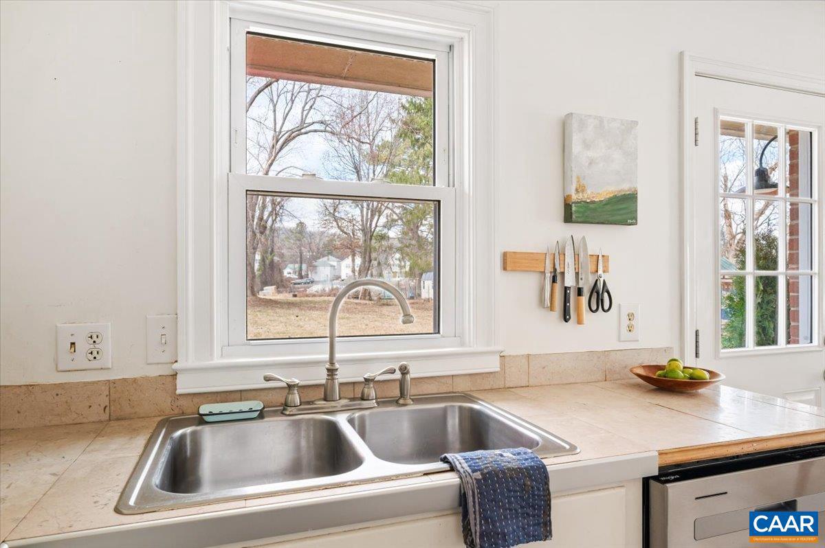 119 STRIBLING AVE, CHARLOTTESVILLE, Virginia 22901, 4 Bedrooms Bedrooms, ,2 BathroomsBathrooms,Residential,For sale,119 STRIBLING AVE,673932 MLS # 673932