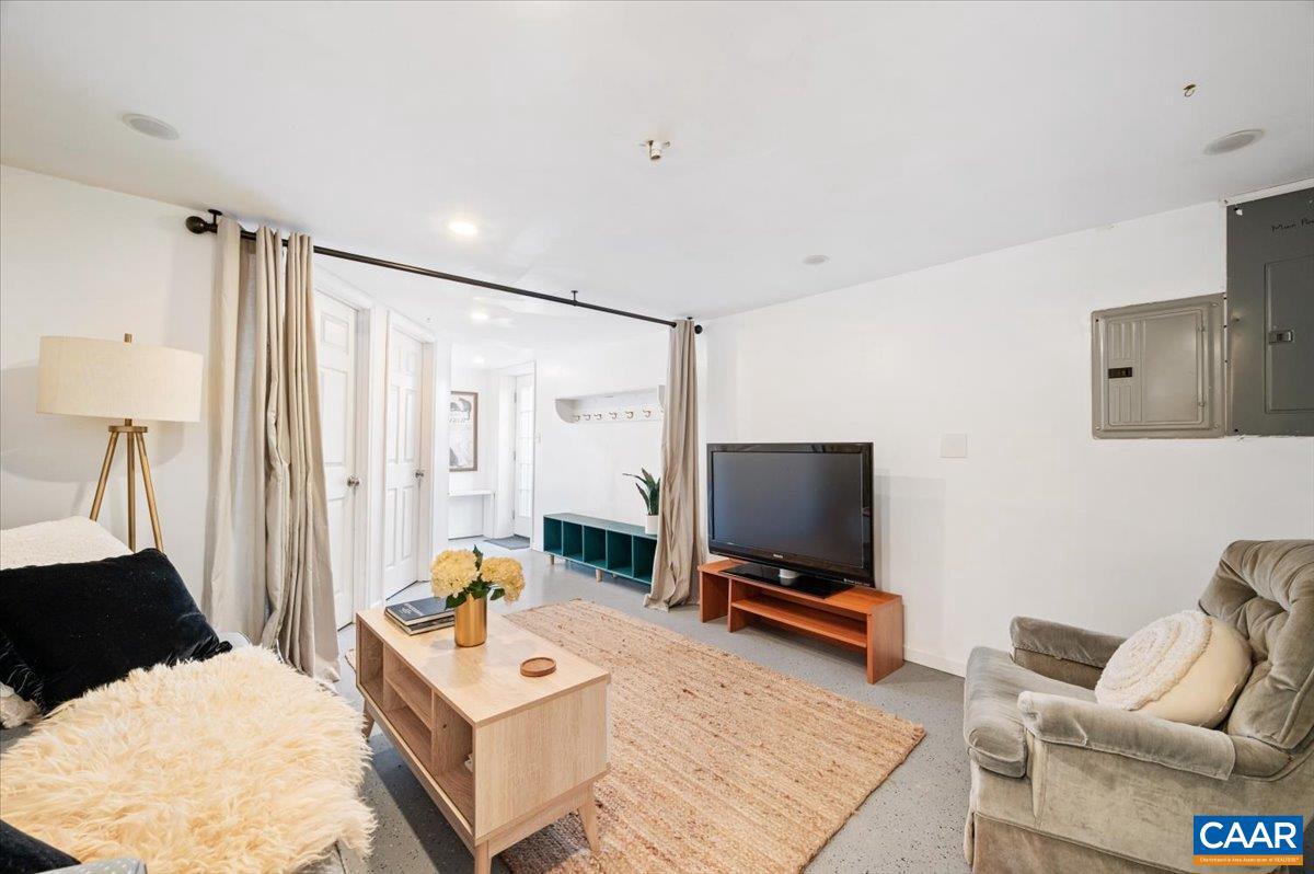 119 STRIBLING AVE, CHARLOTTESVILLE, Virginia 22901, 4 Bedrooms Bedrooms, ,2 BathroomsBathrooms,Residential,For sale,119 STRIBLING AVE,673932 MLS # 673932