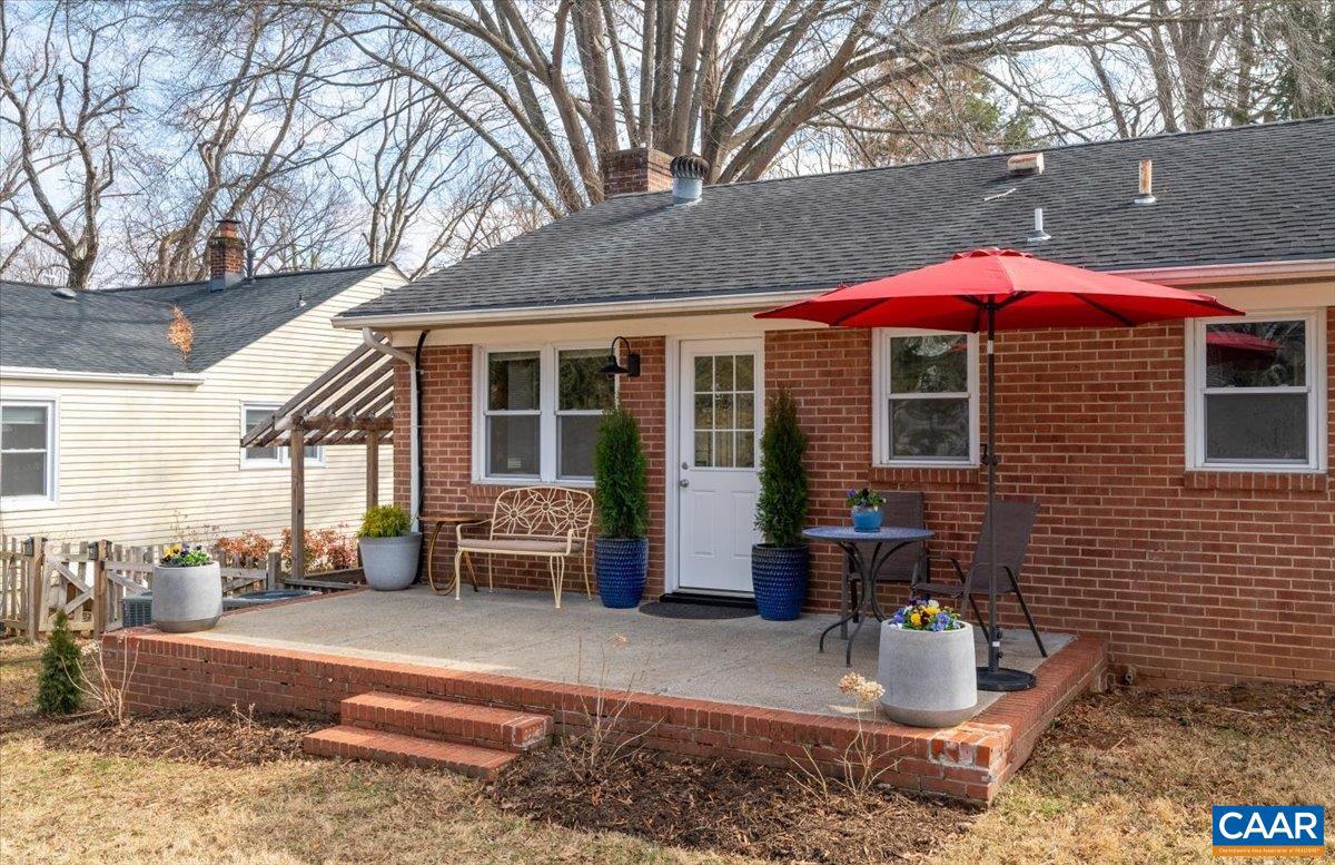 119 STRIBLING AVE, CHARLOTTESVILLE, Virginia 22901, 4 Bedrooms Bedrooms, ,2 BathroomsBathrooms,Residential,For sale,119 STRIBLING AVE,673932 MLS # 673932