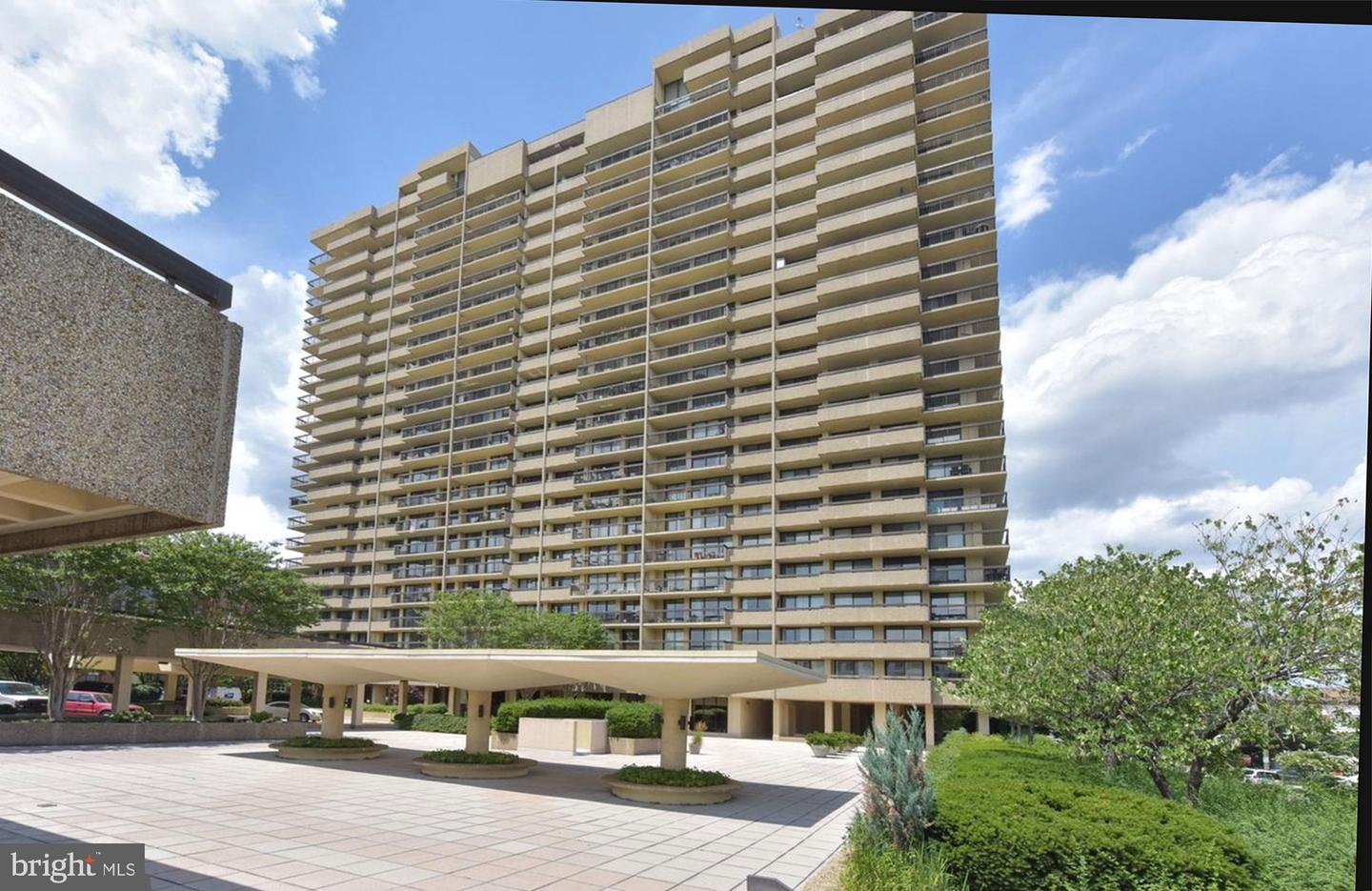 400 MADISON ST #1810, ALEXANDRIA, Virginia 22314, 1 Bedroom Bedrooms, ,1 BathroomBathrooms,Residential,For sale,400 MADISON ST #1810,VAAX2054766 MLS # VAAX2054766