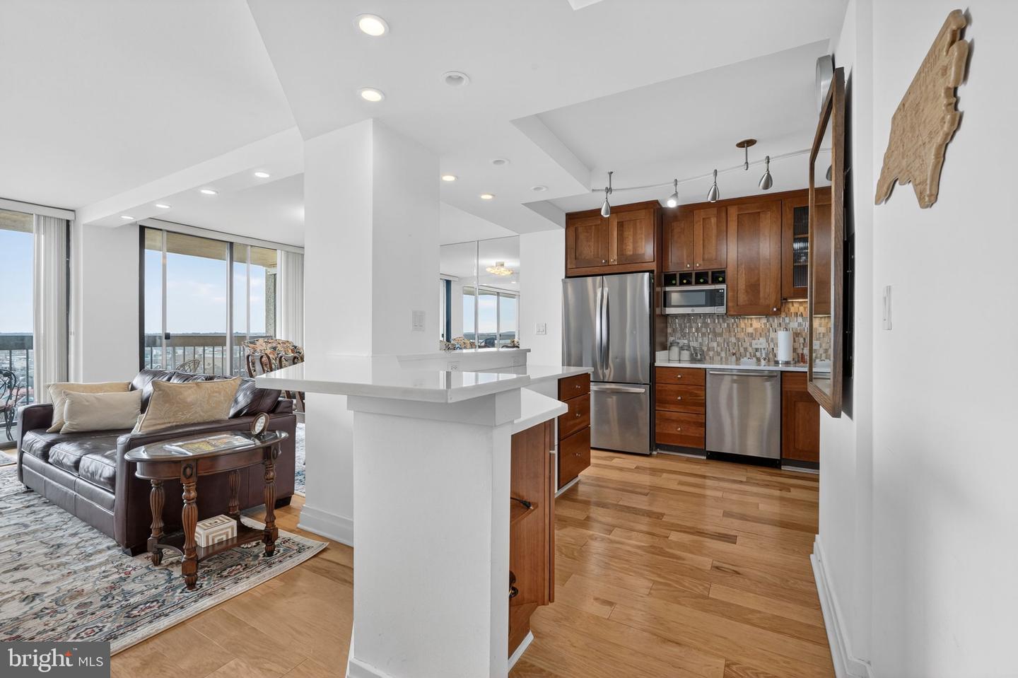 400 MADISON ST #1810, ALEXANDRIA, Virginia 22314, 1 Bedroom Bedrooms, ,1 BathroomBathrooms,Residential,For sale,400 MADISON ST #1810,VAAX2054766 MLS # VAAX2054766