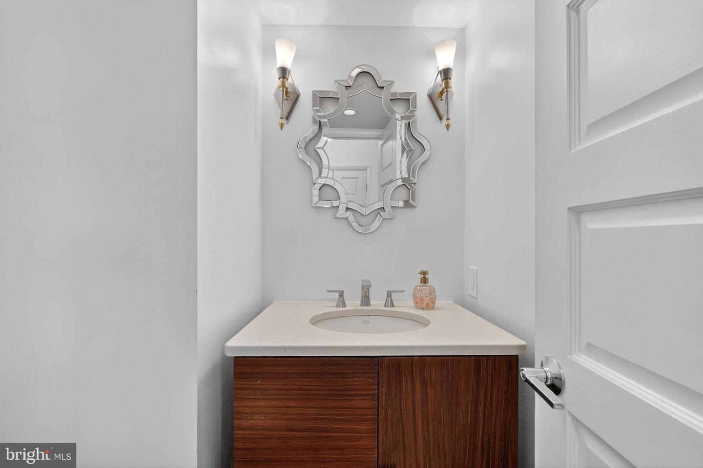 400 MADISON ST #1810, ALEXANDRIA, Virginia 22314, 1 Bedroom Bedrooms, ,1 BathroomBathrooms,Residential,For sale,400 MADISON ST #1810,VAAX2054766 MLS # VAAX2054766