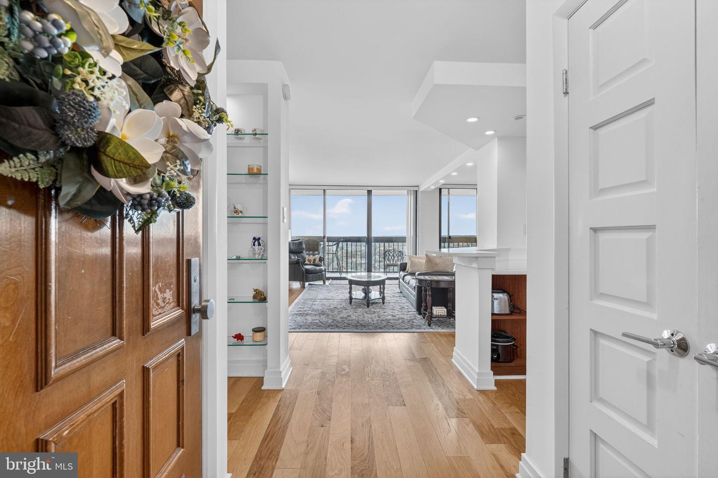 400 MADISON ST #1810, ALEXANDRIA, Virginia 22314, 1 Bedroom Bedrooms, ,1 BathroomBathrooms,Residential,For sale,400 MADISON ST #1810,VAAX2054766 MLS # VAAX2054766