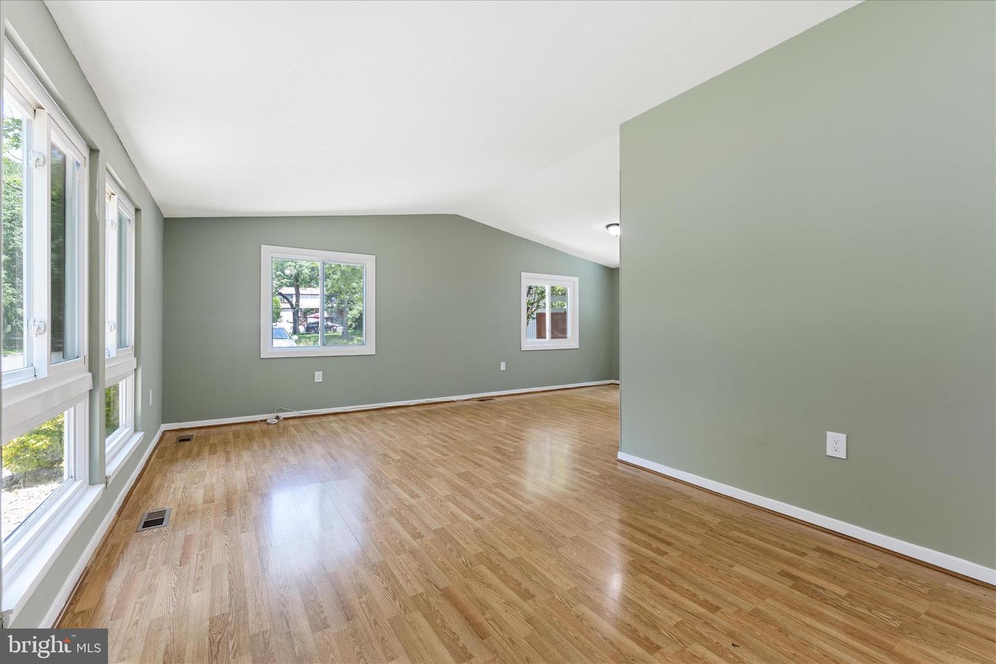 2231 SANIBEL DR, RESTON, Virginia 20191, 4 Bedrooms Bedrooms, ,2 BathroomsBathrooms,Residential,For sale,2231 SANIBEL DR,VAFX2294028 MLS # VAFX2294028