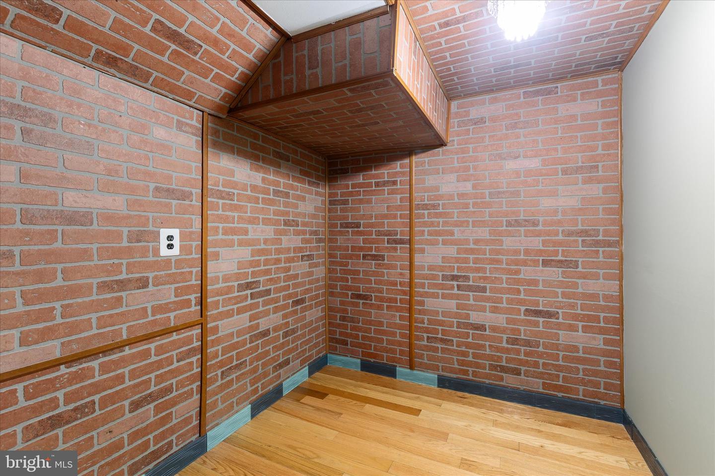 2231 SANIBEL DR, RESTON, Virginia 20191, 4 Bedrooms Bedrooms, ,2 BathroomsBathrooms,Residential,For sale,2231 SANIBEL DR,VAFX2294028 MLS # VAFX2294028