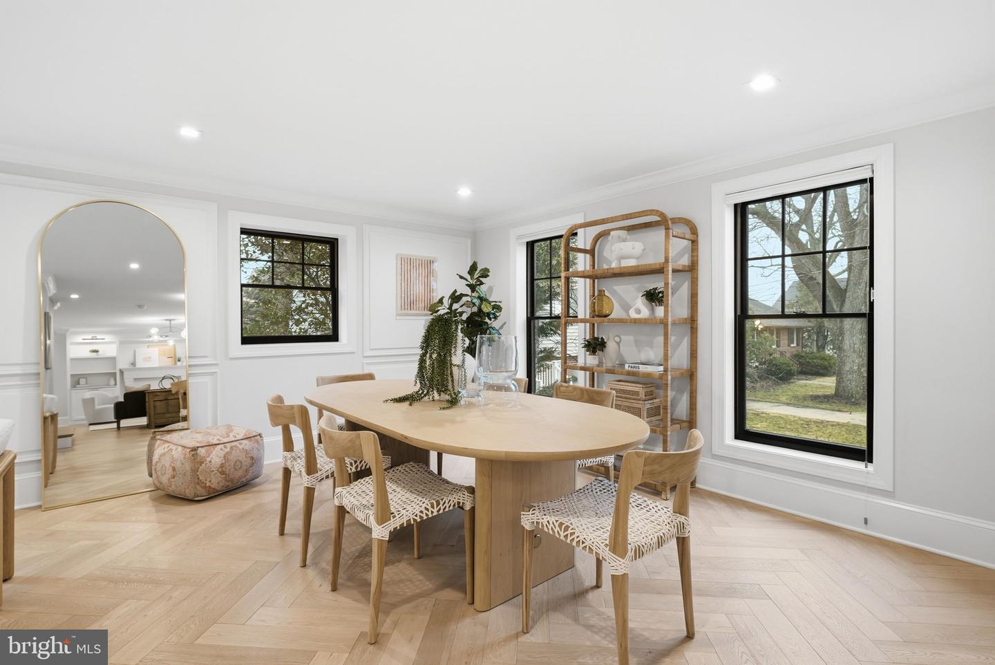 2505 N KENILWORTH ST, ARLINGTON, Virginia 22207, 5 Bedrooms Bedrooms, ,3 BathroomsBathrooms,Residential,For sale,2505 N KENILWORTH ST,VAAR2069642 MLS # VAAR2069642