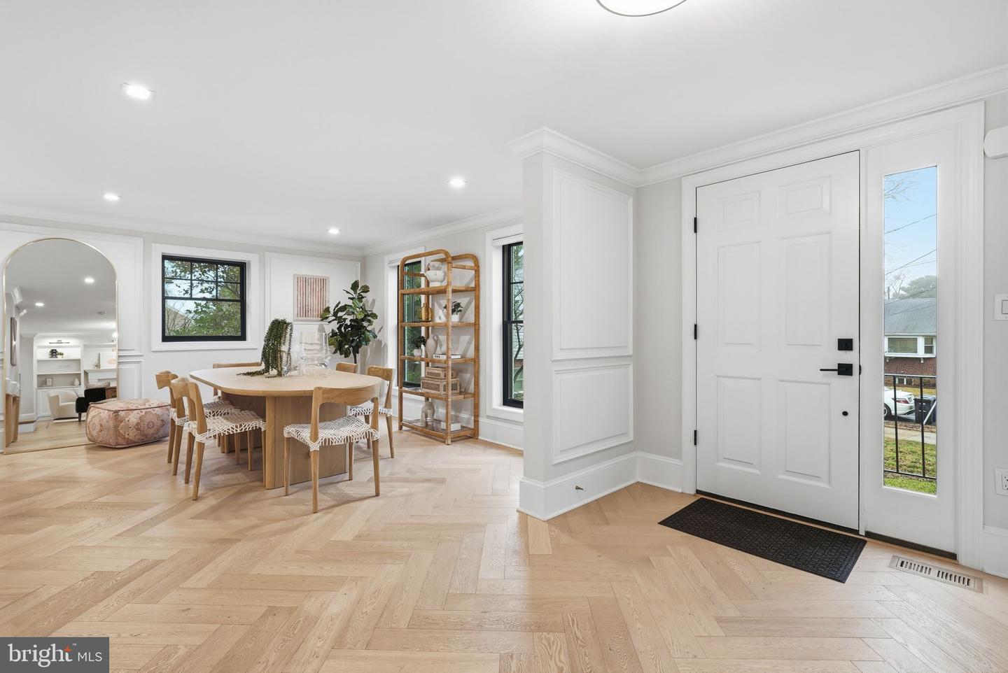 2505 N KENILWORTH ST, ARLINGTON, Virginia 22207, 5 Bedrooms Bedrooms, ,3 BathroomsBathrooms,Residential,For sale,2505 N KENILWORTH ST,VAAR2069642 MLS # VAAR2069642