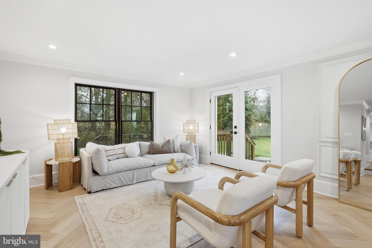 2505 N KENILWORTH ST, ARLINGTON, Virginia 22207, 5 Bedrooms Bedrooms, ,3 BathroomsBathrooms,Residential,For sale,2505 N KENILWORTH ST,VAAR2069642 MLS # VAAR2069642