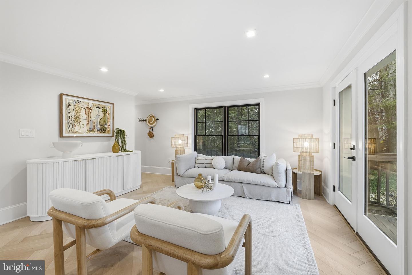 2505 N KENILWORTH ST, ARLINGTON, Virginia 22207, 5 Bedrooms Bedrooms, ,3 BathroomsBathrooms,Residential,For sale,2505 N KENILWORTH ST,VAAR2069642 MLS # VAAR2069642