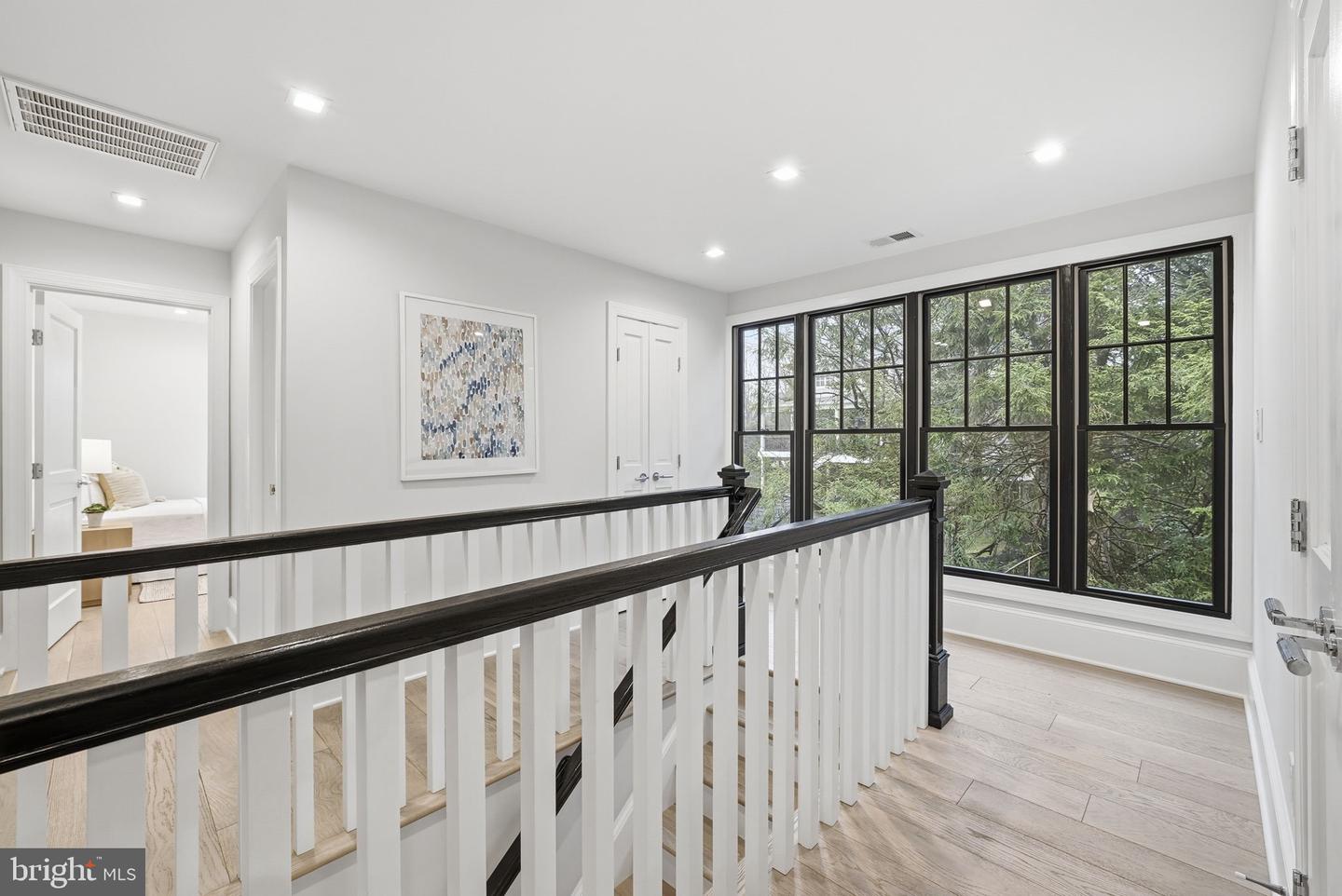 2505 N KENILWORTH ST, ARLINGTON, Virginia 22207, 5 Bedrooms Bedrooms, ,3 BathroomsBathrooms,Residential,For sale,2505 N KENILWORTH ST,VAAR2069642 MLS # VAAR2069642