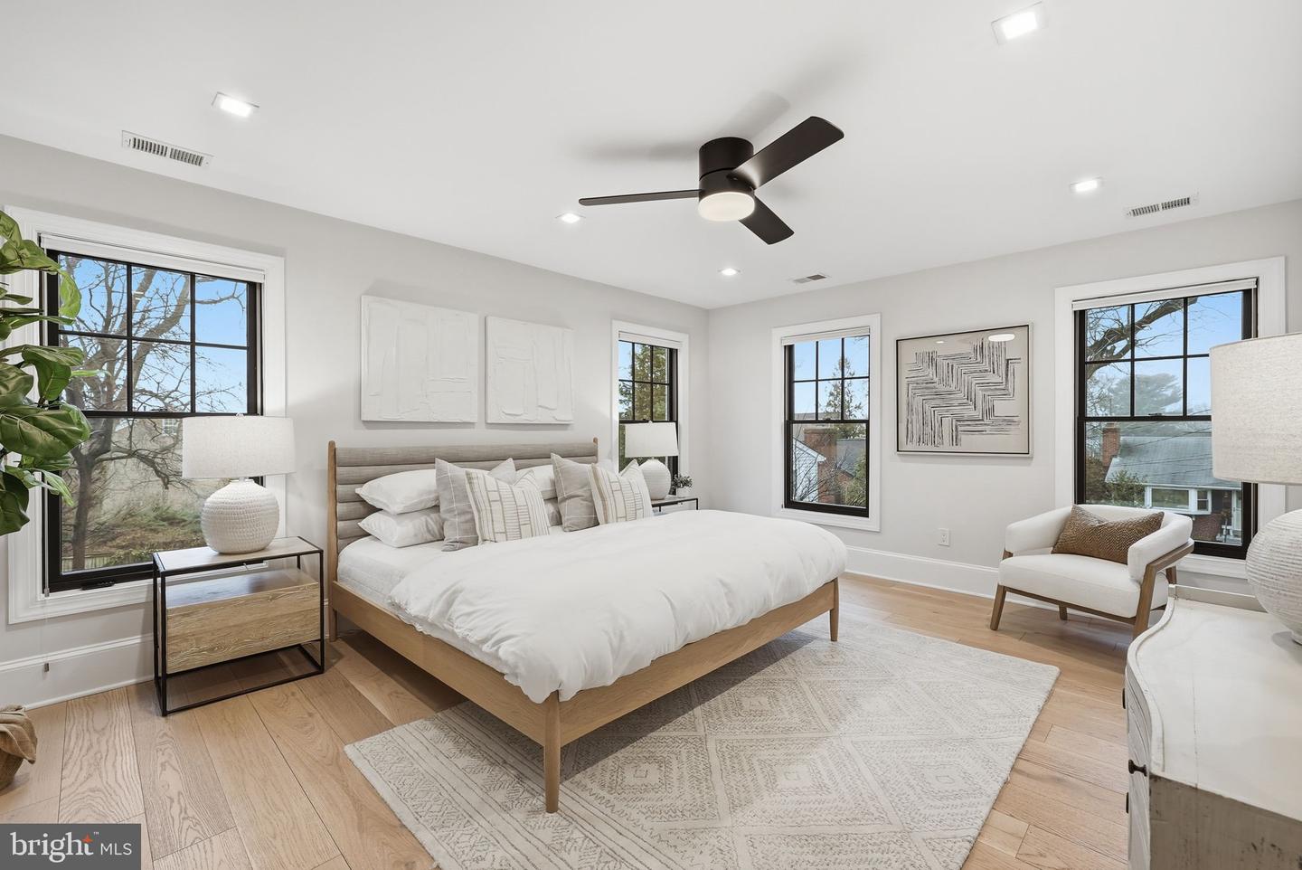 2505 N KENILWORTH ST, ARLINGTON, Virginia 22207, 5 Bedrooms Bedrooms, ,3 BathroomsBathrooms,Residential,For sale,2505 N KENILWORTH ST,VAAR2069642 MLS # VAAR2069642