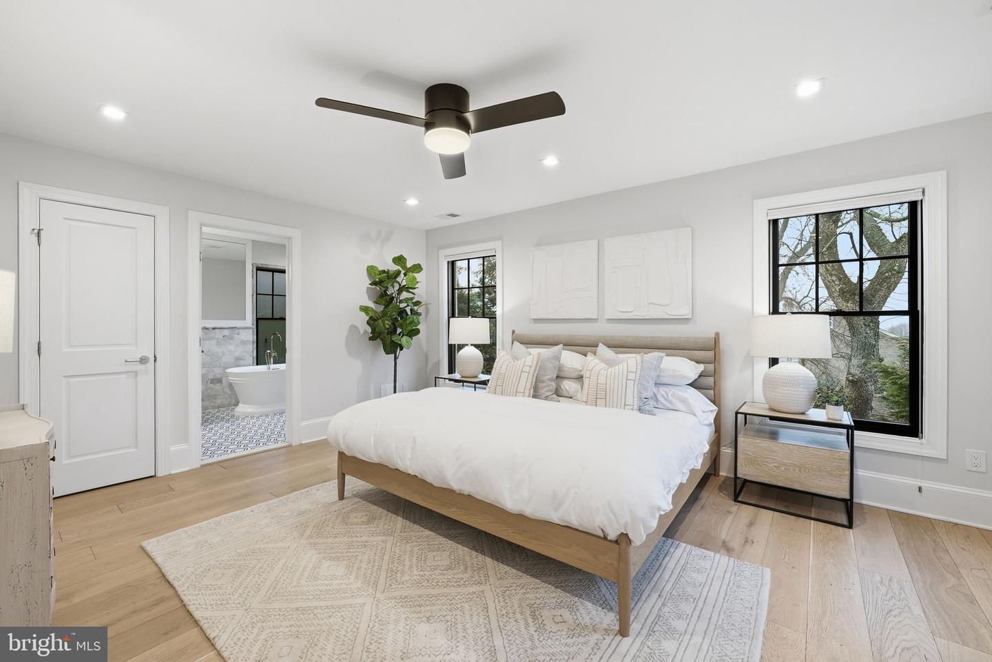 2505 N KENILWORTH ST, ARLINGTON, Virginia 22207, 5 Bedrooms Bedrooms, ,3 BathroomsBathrooms,Residential,For sale,2505 N KENILWORTH ST,VAAR2069642 MLS # VAAR2069642