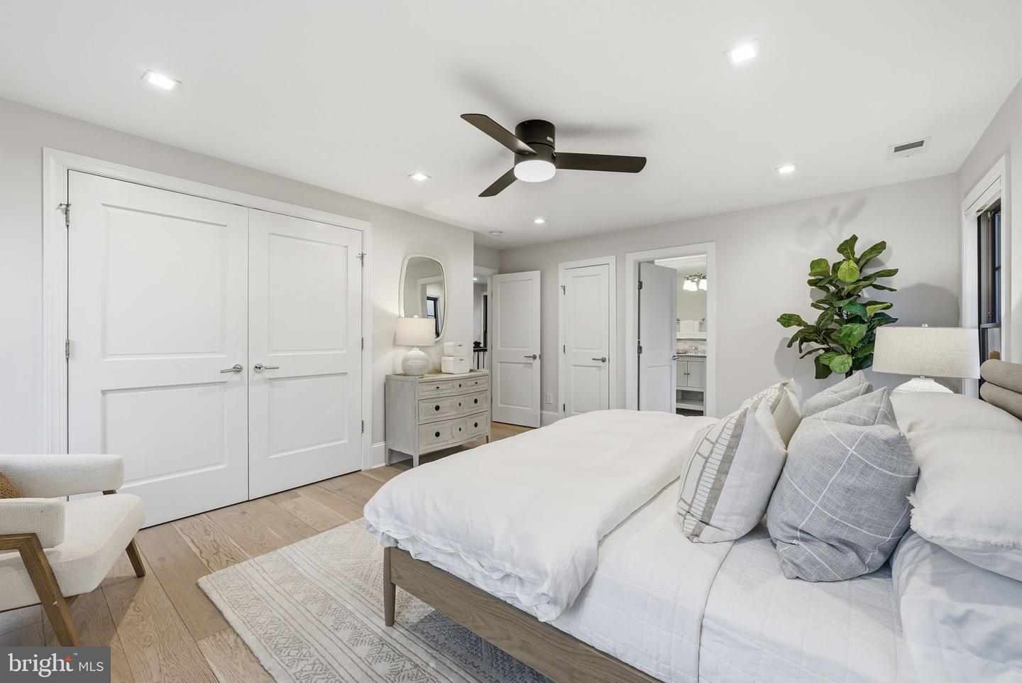 2505 N KENILWORTH ST, ARLINGTON, Virginia 22207, 5 Bedrooms Bedrooms, ,3 BathroomsBathrooms,Residential,For sale,2505 N KENILWORTH ST,VAAR2069642 MLS # VAAR2069642