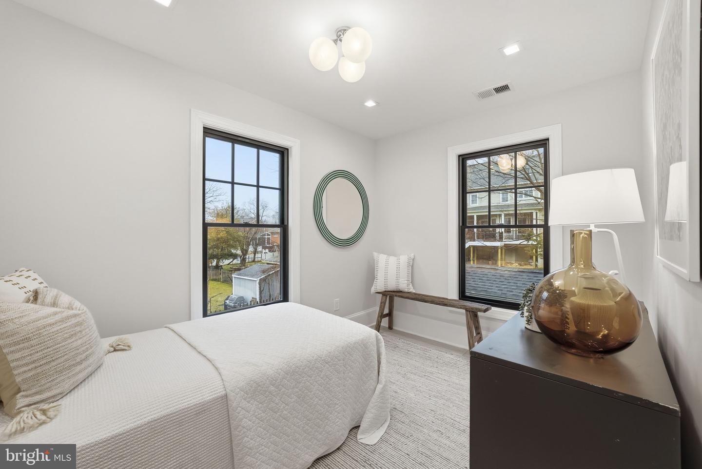 2505 N KENILWORTH ST, ARLINGTON, Virginia 22207, 5 Bedrooms Bedrooms, ,3 BathroomsBathrooms,Residential,For sale,2505 N KENILWORTH ST,VAAR2069642 MLS # VAAR2069642