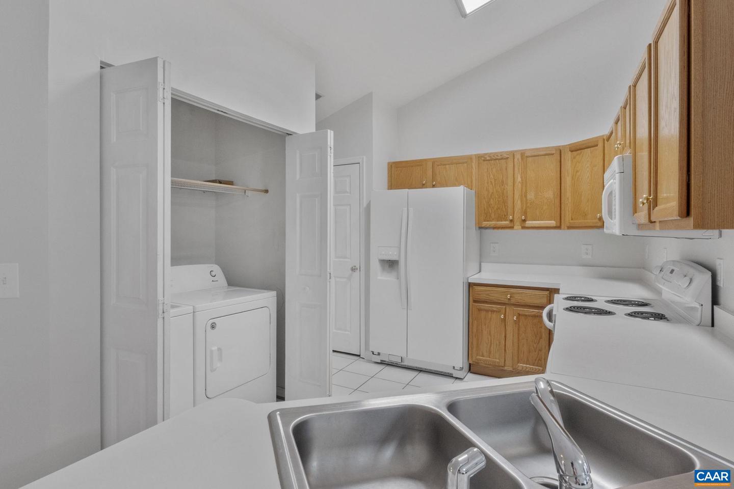 201 BUTTERCUP LN, CHARLOTTESVILLE, Virginia 22902, 2 Bedrooms Bedrooms, ,2 BathroomsBathrooms,Residential,For sale,201 BUTTERCUP LN,673936 MLS # 673936