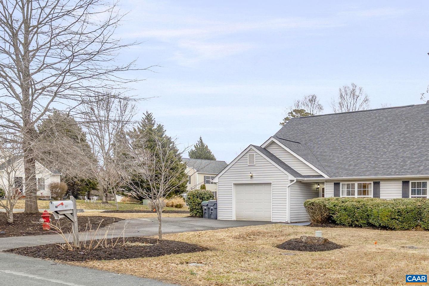 201 BUTTERCUP LN, CHARLOTTESVILLE, Virginia 22902, 2 Bedrooms Bedrooms, ,2 BathroomsBathrooms,Residential,For sale,201 BUTTERCUP LN,673936 MLS # 673936