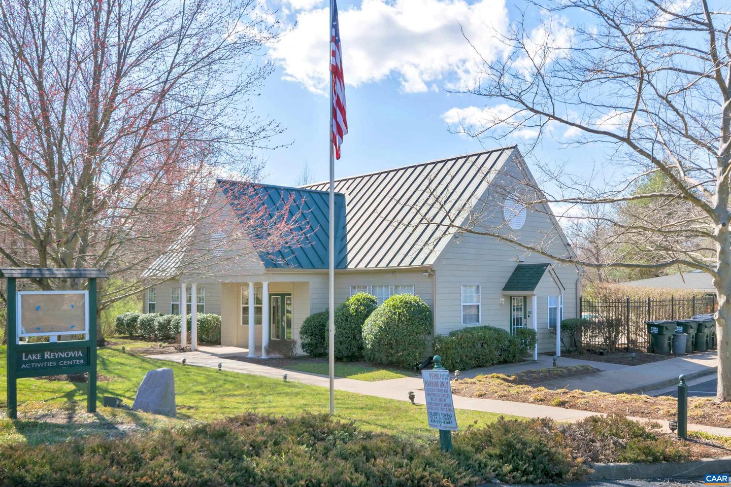 201 BUTTERCUP LN, CHARLOTTESVILLE, Virginia 22902, 2 Bedrooms Bedrooms, ,2 BathroomsBathrooms,Residential,For sale,201 BUTTERCUP LN,673936 MLS # 673936