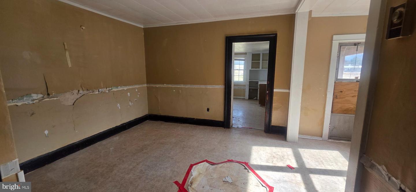 11 BRISTOL AVE, LURAY, Virginia 22835, 3 Bedrooms Bedrooms, ,2 BathroomsBathrooms,Residential,For sale,11 BRISTOL AVE,VAPA2006136 MLS # VAPA2006136