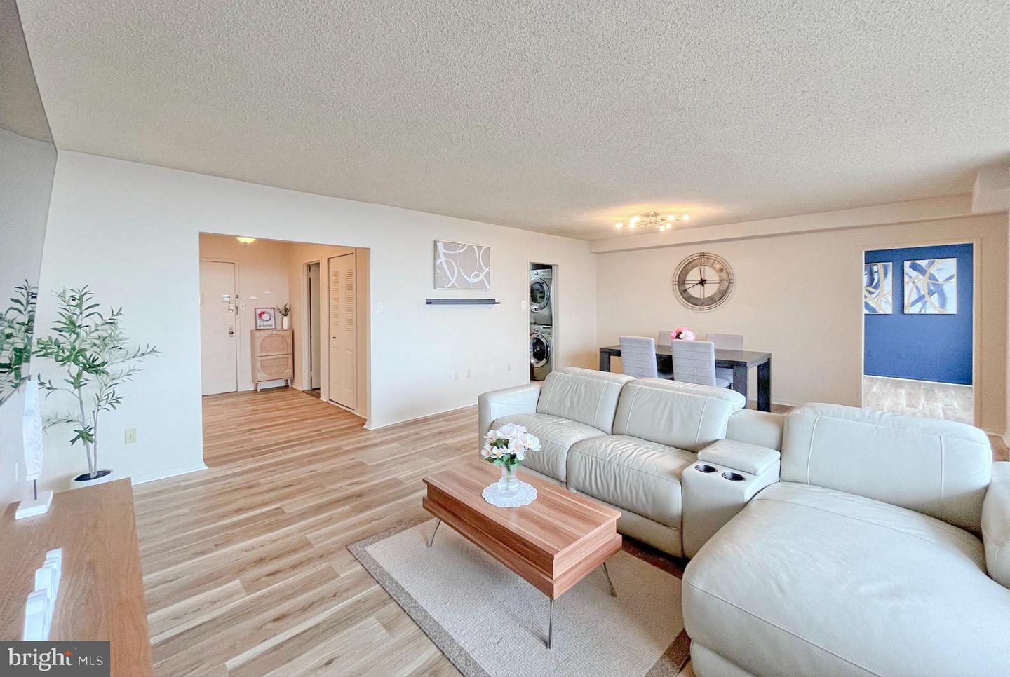 3705 S GEORGE MASON DR #1811S, FALLS CHURCH, Virginia 22041, 2 Bedrooms Bedrooms, ,1 BathroomBathrooms,Residential,For sale,3705 S GEORGE MASON DR #1811S,VAFX2294052 MLS # VAFX2294052