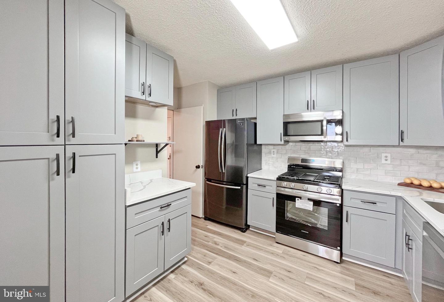 3705 S GEORGE MASON DR #1811S, FALLS CHURCH, Virginia 22041, 2 Bedrooms Bedrooms, ,1 BathroomBathrooms,Residential,For sale,3705 S GEORGE MASON DR #1811S,VAFX2294052 MLS # VAFX2294052