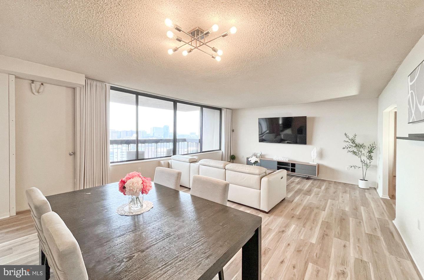 3705 S GEORGE MASON DR #1811S, FALLS CHURCH, Virginia 22041, 2 Bedrooms Bedrooms, ,1 BathroomBathrooms,Residential,For sale,3705 S GEORGE MASON DR #1811S,VAFX2294052 MLS # VAFX2294052