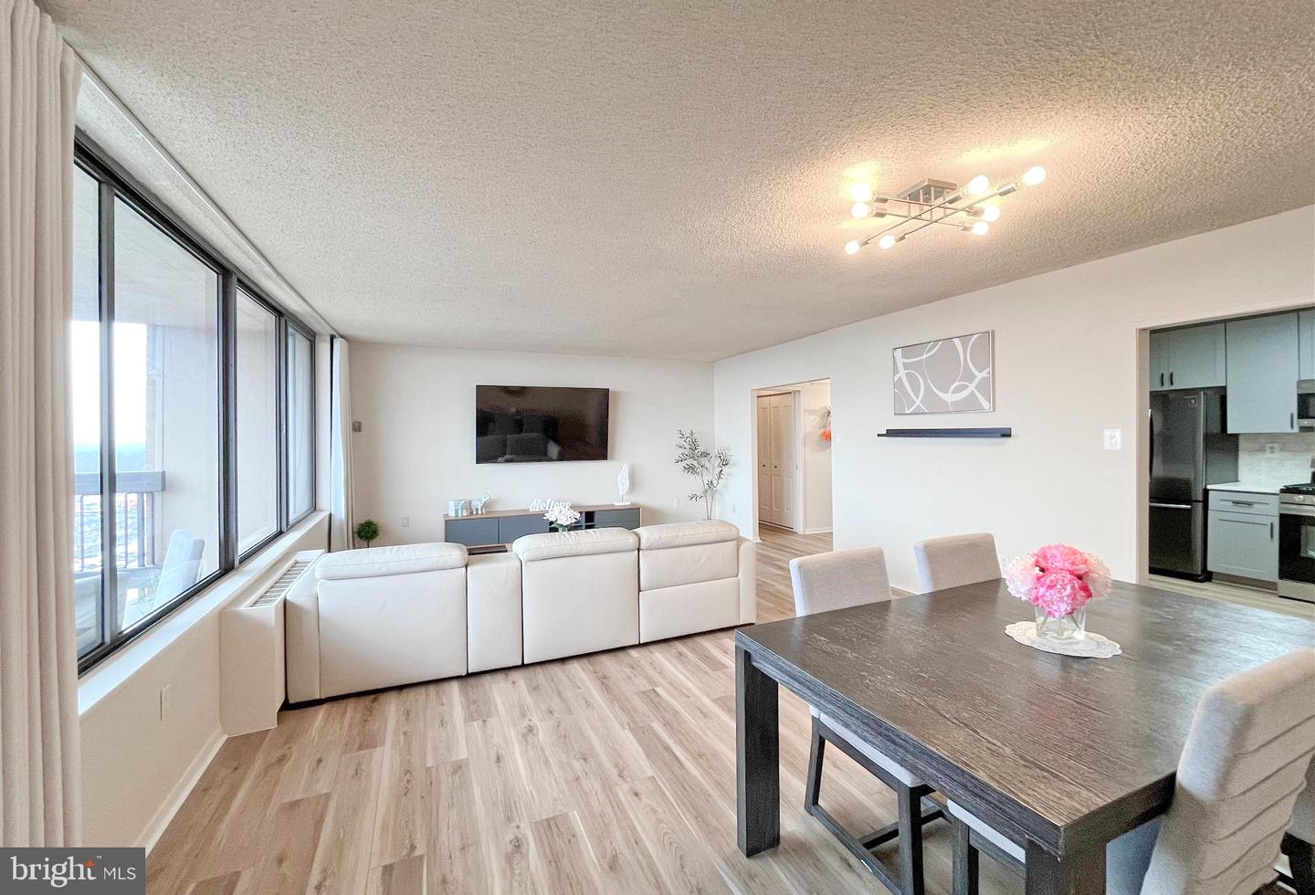 3705 S GEORGE MASON DR #1811S, FALLS CHURCH, Virginia 22041, 2 Bedrooms Bedrooms, ,1 BathroomBathrooms,Residential,For sale,3705 S GEORGE MASON DR #1811S,VAFX2294052 MLS # VAFX2294052