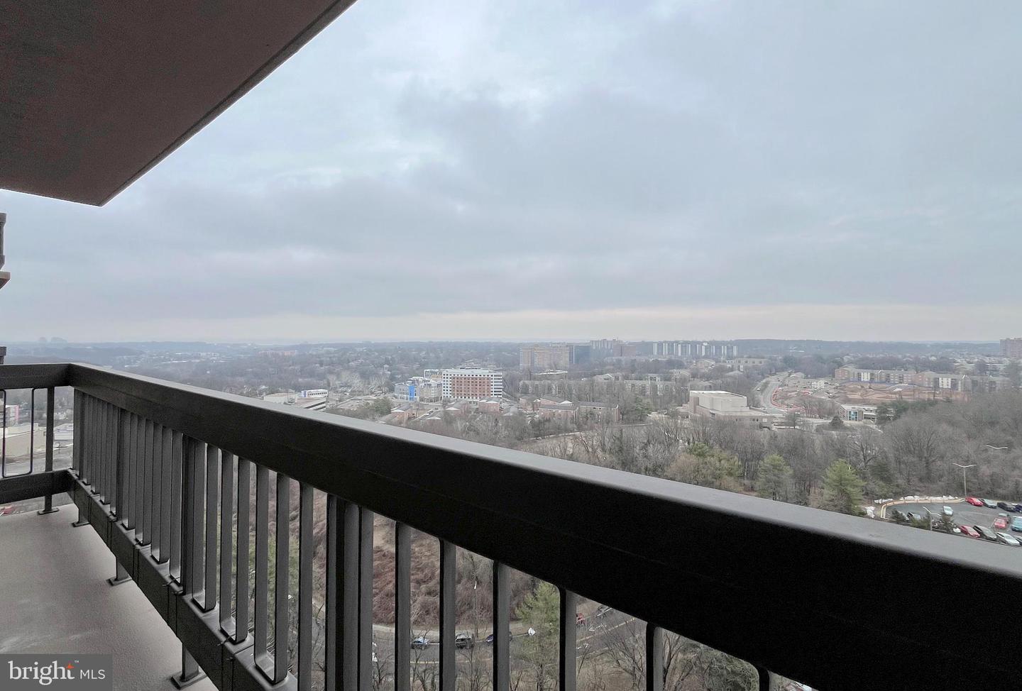 3705 S GEORGE MASON DR #1811S, FALLS CHURCH, Virginia 22041, 2 Bedrooms Bedrooms, ,1 BathroomBathrooms,Residential,For sale,3705 S GEORGE MASON DR #1811S,VAFX2294052 MLS # VAFX2294052