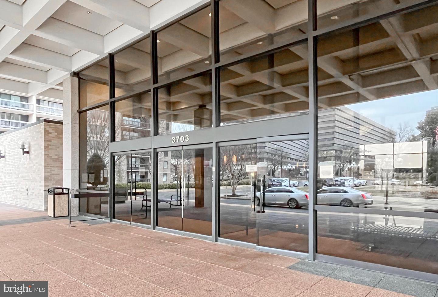 3705 S GEORGE MASON DR #1811S, FALLS CHURCH, Virginia 22041, 2 Bedrooms Bedrooms, ,1 BathroomBathrooms,Residential,For sale,3705 S GEORGE MASON DR #1811S,VAFX2294052 MLS # VAFX2294052