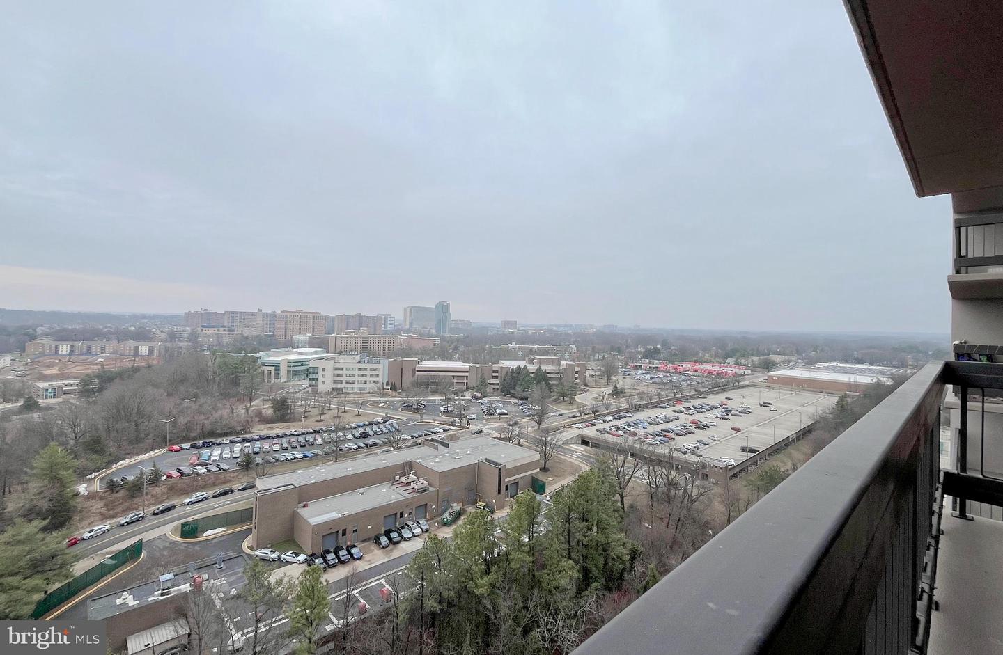 3705 S GEORGE MASON DR #1811S, FALLS CHURCH, Virginia 22041, 2 Bedrooms Bedrooms, ,1 BathroomBathrooms,Residential,For sale,3705 S GEORGE MASON DR #1811S,VAFX2294052 MLS # VAFX2294052