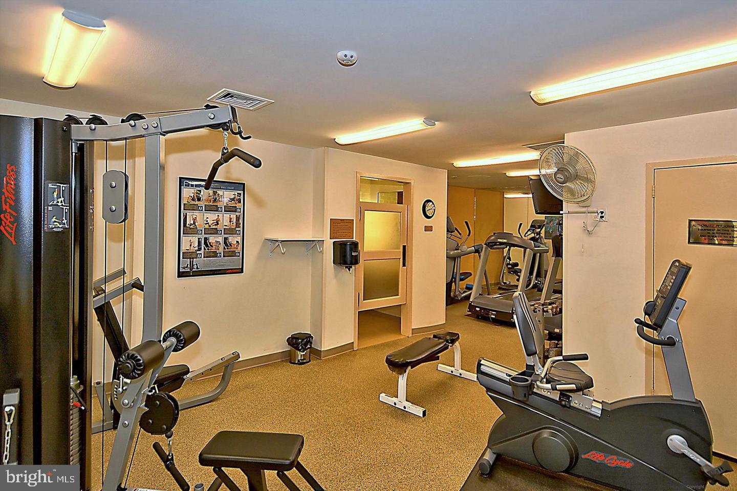 3705 S GEORGE MASON DR #1811S, FALLS CHURCH, Virginia 22041, 2 Bedrooms Bedrooms, ,1 BathroomBathrooms,Residential,For sale,3705 S GEORGE MASON DR #1811S,VAFX2294052 MLS # VAFX2294052