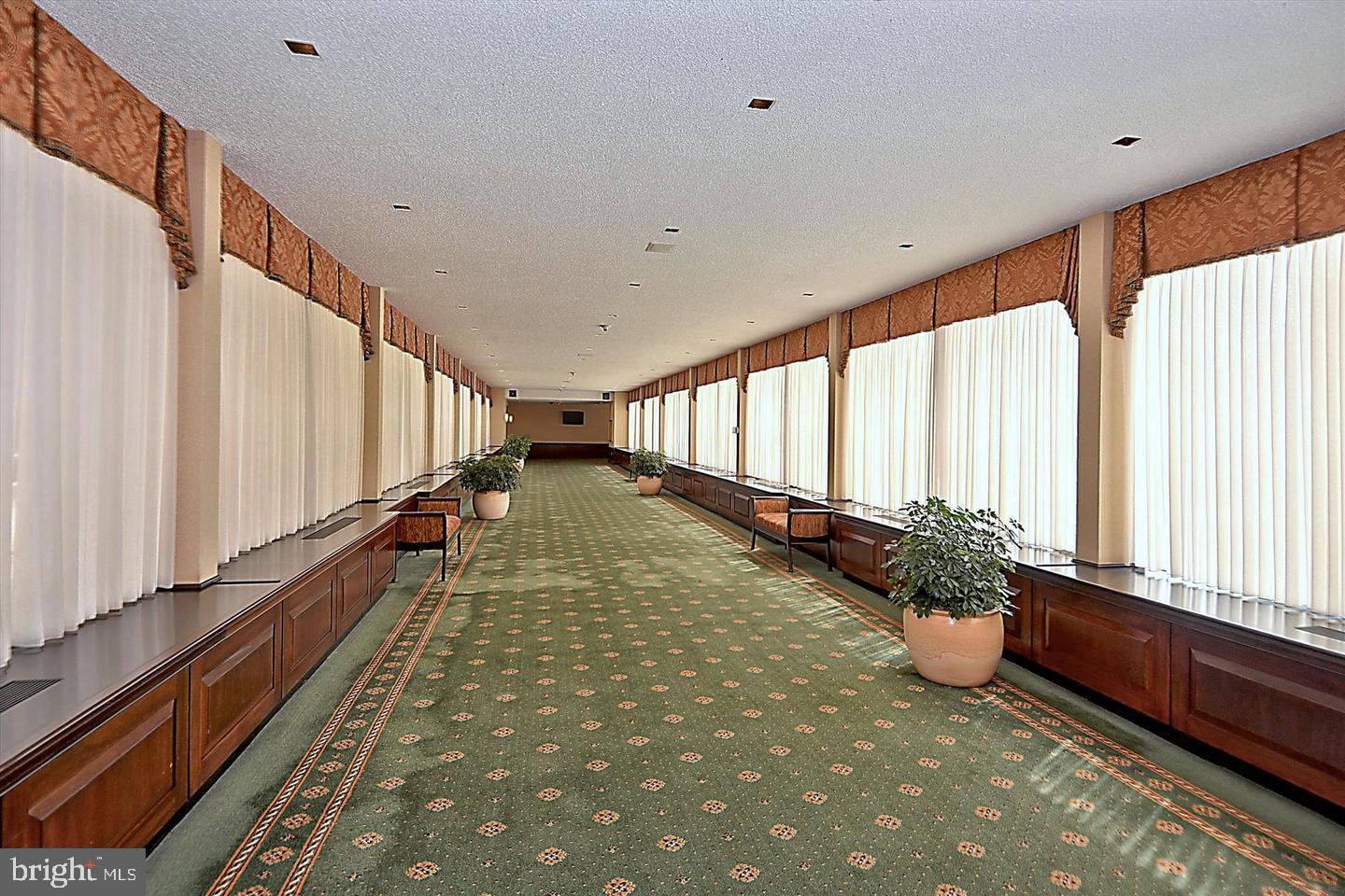 3705 S GEORGE MASON DR #1811S, FALLS CHURCH, Virginia 22041, 2 Bedrooms Bedrooms, ,1 BathroomBathrooms,Residential,For sale,3705 S GEORGE MASON DR #1811S,VAFX2294052 MLS # VAFX2294052