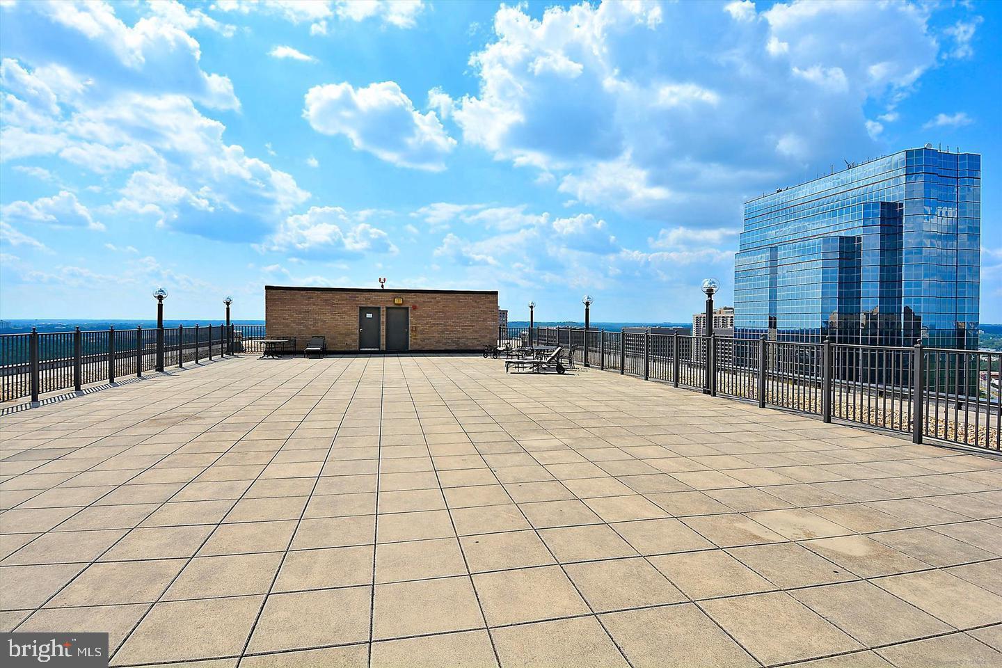 3705 S GEORGE MASON DR #1811S, FALLS CHURCH, Virginia 22041, 2 Bedrooms Bedrooms, ,1 BathroomBathrooms,Residential,For sale,3705 S GEORGE MASON DR #1811S,VAFX2294052 MLS # VAFX2294052