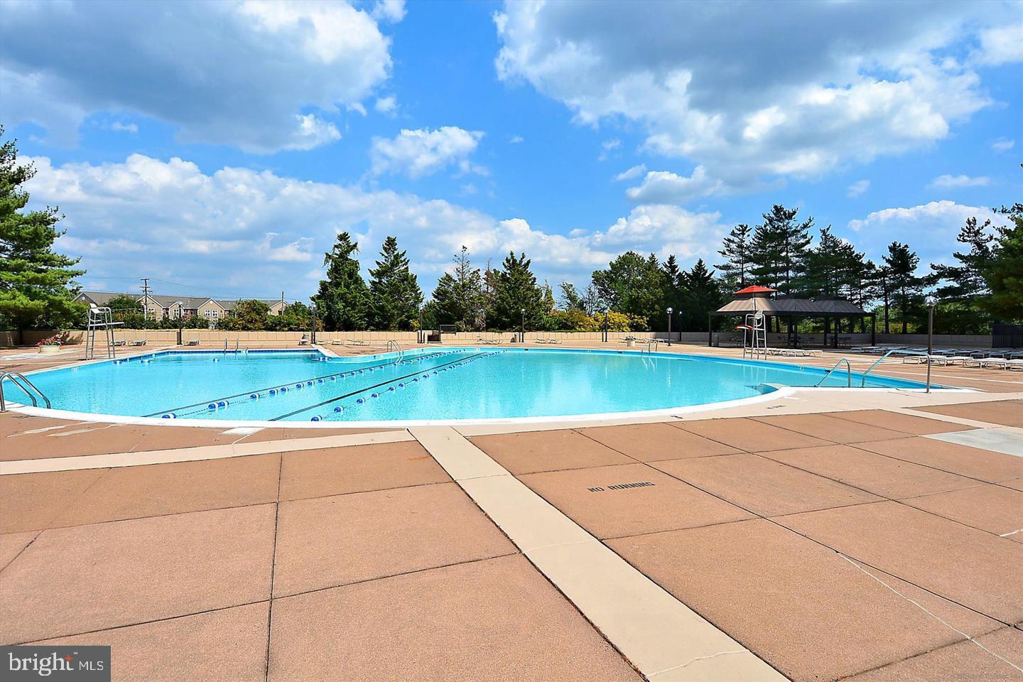 3705 S GEORGE MASON DR #1811S, FALLS CHURCH, Virginia 22041, 2 Bedrooms Bedrooms, ,1 BathroomBathrooms,Residential,For sale,3705 S GEORGE MASON DR #1811S,VAFX2294052 MLS # VAFX2294052