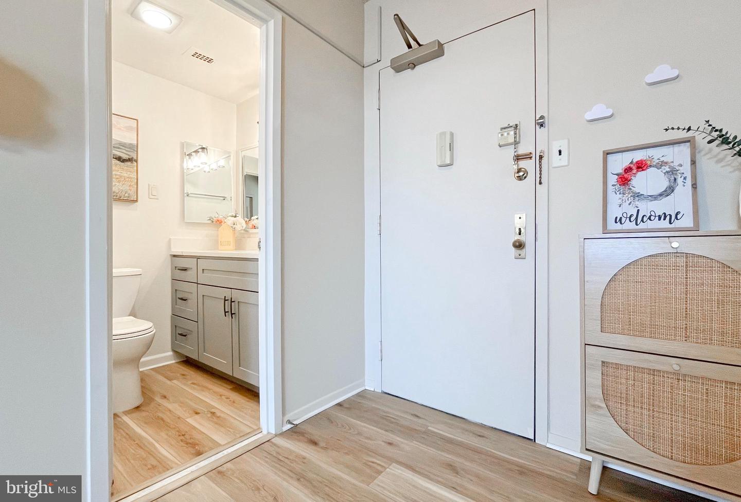 3705 S GEORGE MASON DR #1811S, FALLS CHURCH, Virginia 22041, 2 Bedrooms Bedrooms, ,1 BathroomBathrooms,Residential,For sale,3705 S GEORGE MASON DR #1811S,VAFX2294052 MLS # VAFX2294052