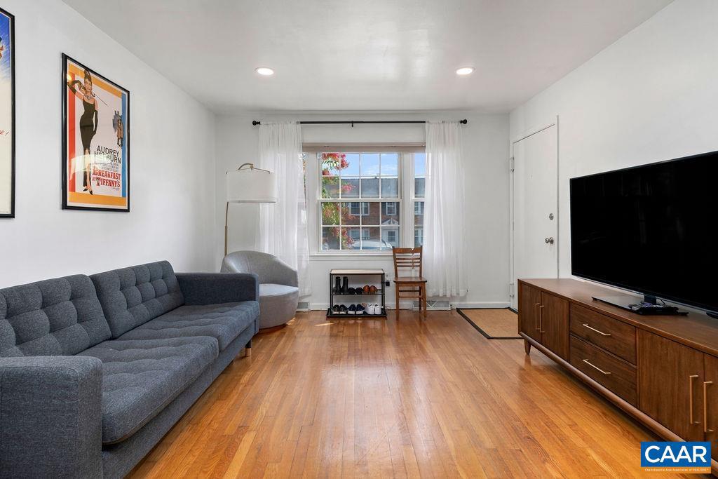 114 HESSIAN HILLS RDG #1, CHARLOTTESVILLE, Virginia 22901, 3 Bedrooms Bedrooms, ,1 BathroomBathrooms,Residential,For sale,114 HESSIAN HILLS RDG #1,673944 MLS # 673944